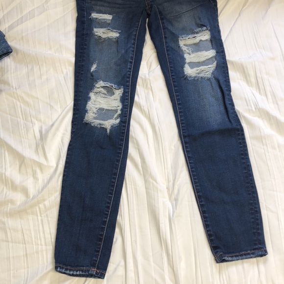 American Eagle Super Stretch skinny jeans. Size 4 Regular. - Picture 5 of 7